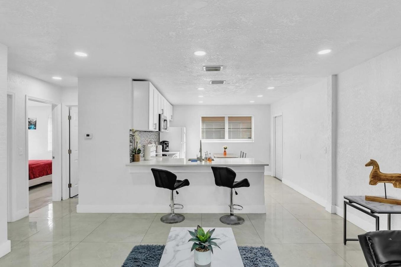 2 Bdrm Modern House Mins From Beach & Casino Hb1 Hallandale Beach Εξωτερικό φωτογραφία