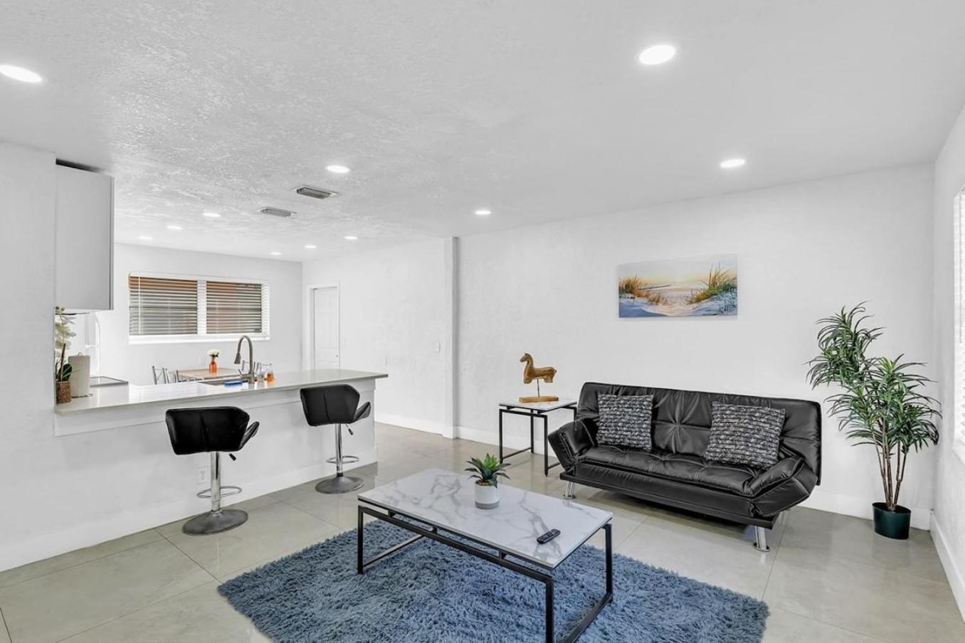 2 Bdrm Modern House Mins From Beach & Casino Hb1 Hallandale Beach Εξωτερικό φωτογραφία