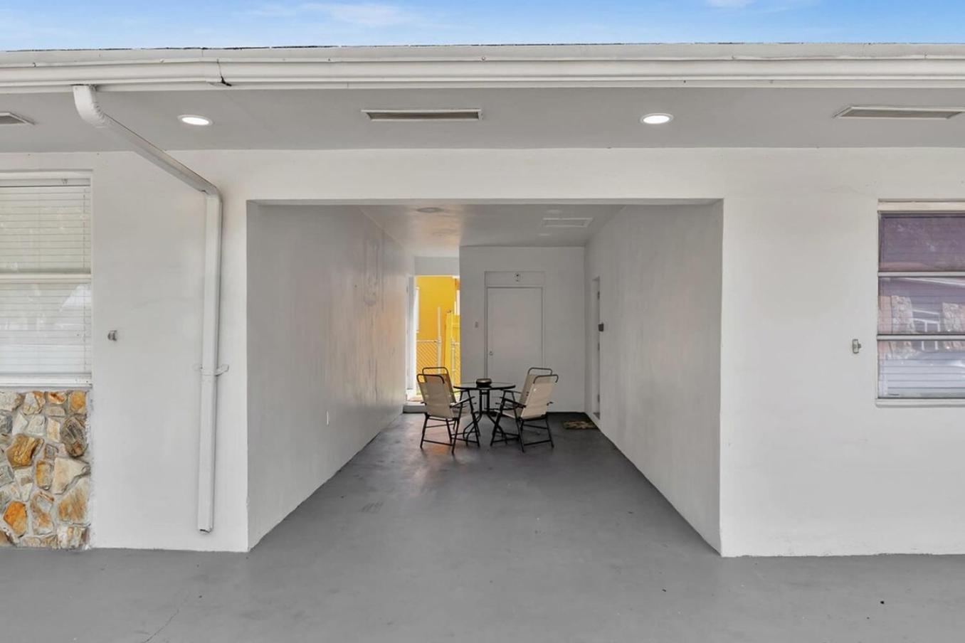2 Bdrm Modern House Mins From Beach & Casino Hb1 Hallandale Beach Εξωτερικό φωτογραφία
