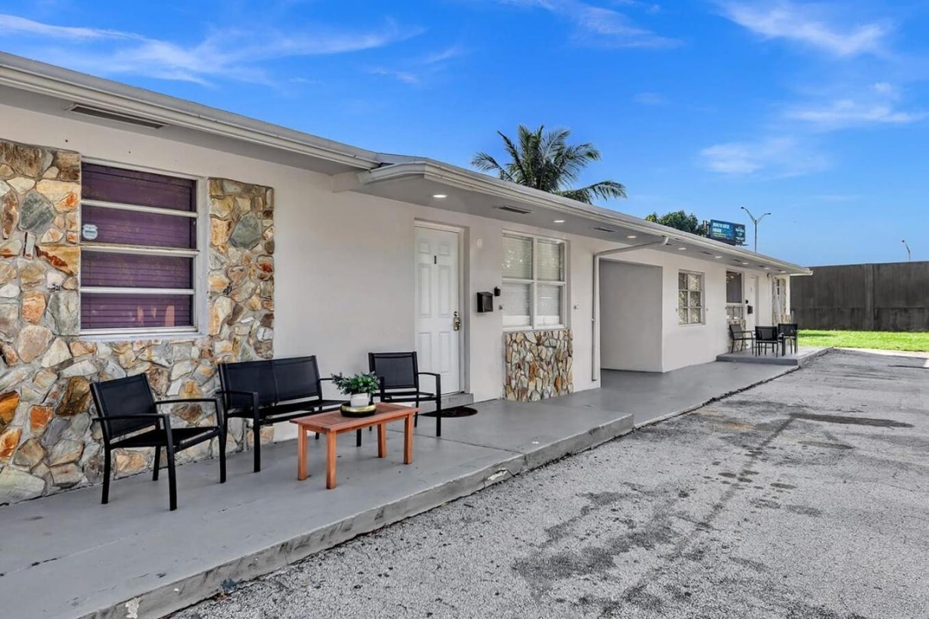 2 Bdrm Modern House Mins From Beach & Casino Hb1 Hallandale Beach Εξωτερικό φωτογραφία